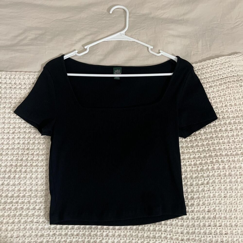 Wild-fable Women's Black Crop-top